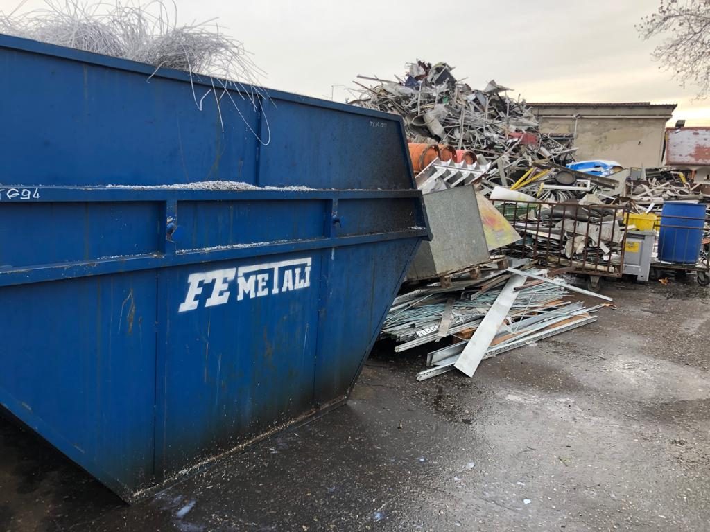 Kontejner Fe Metali